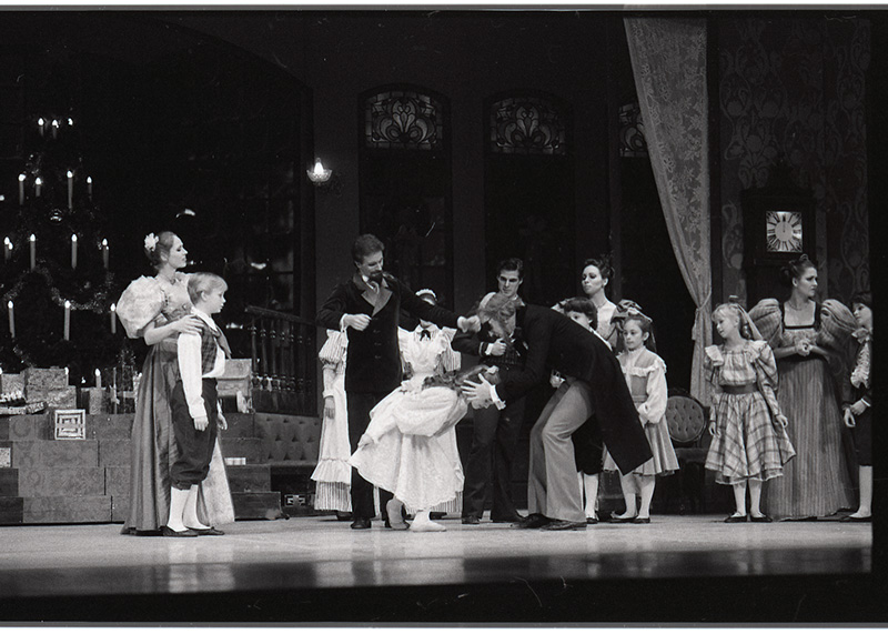 07c_1983_1307_14_14A_Meghan_Shimala_Clara_03-(1)